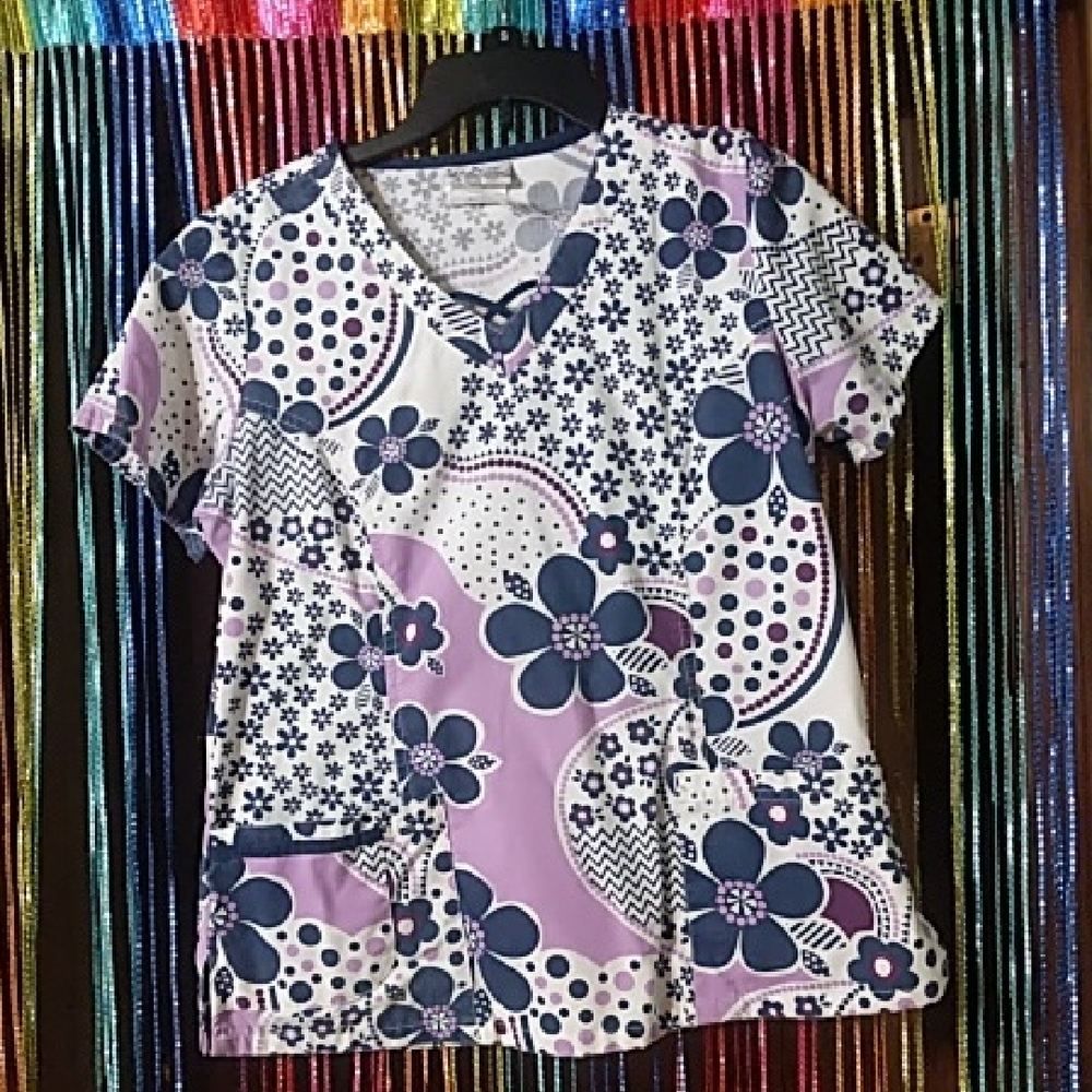 Uniform Advantage Floral V-Neck Top in Purple and White